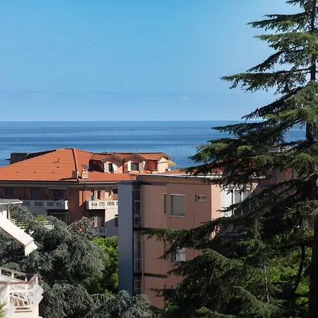Camelia Apartment Sanremo